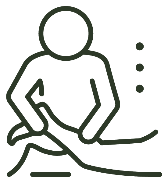 Icon, das einen Physiotherapeuten beim abbiegen eines Beins im Liegen zeigt (Orthopädie und Traumatologie in Walding)